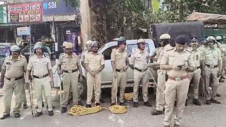 16karnataka-forest-firing
