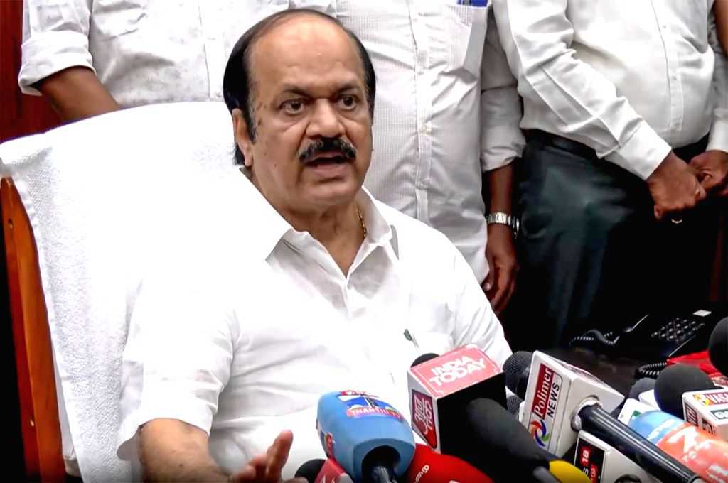 tamil-nadu-speaker-j-c-d-prabhakar-addresses-2040571